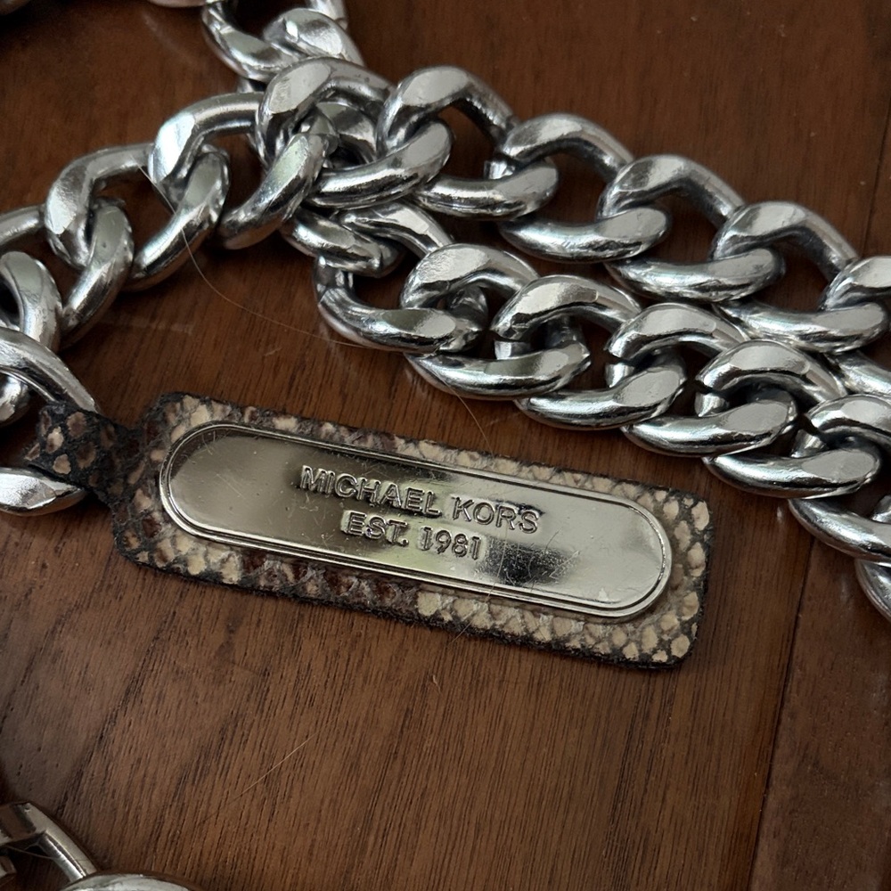 Michael Kors Shiny Silver Chain belt with python and silver logo 42”